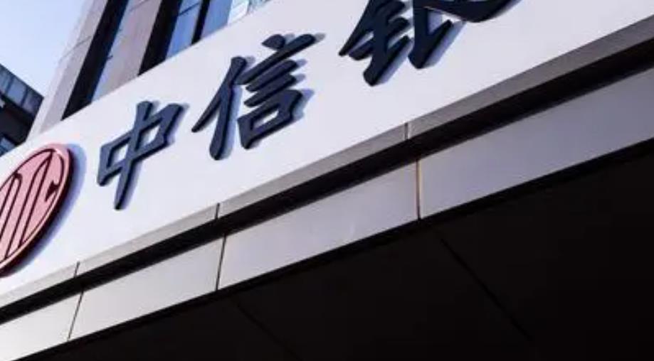 美国签证面谈后我收到了221g文件，请问要去哪里补交材料？